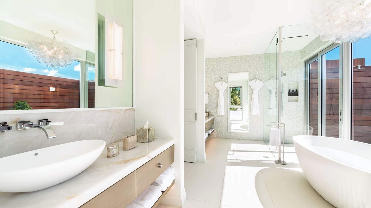 Photo of Bathroom in Leeward Settlement