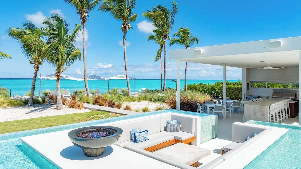 Photo of Patio Balcony in Leeward Settlement