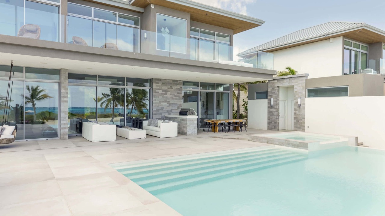 Photo of Outdoor in Grace Bay West