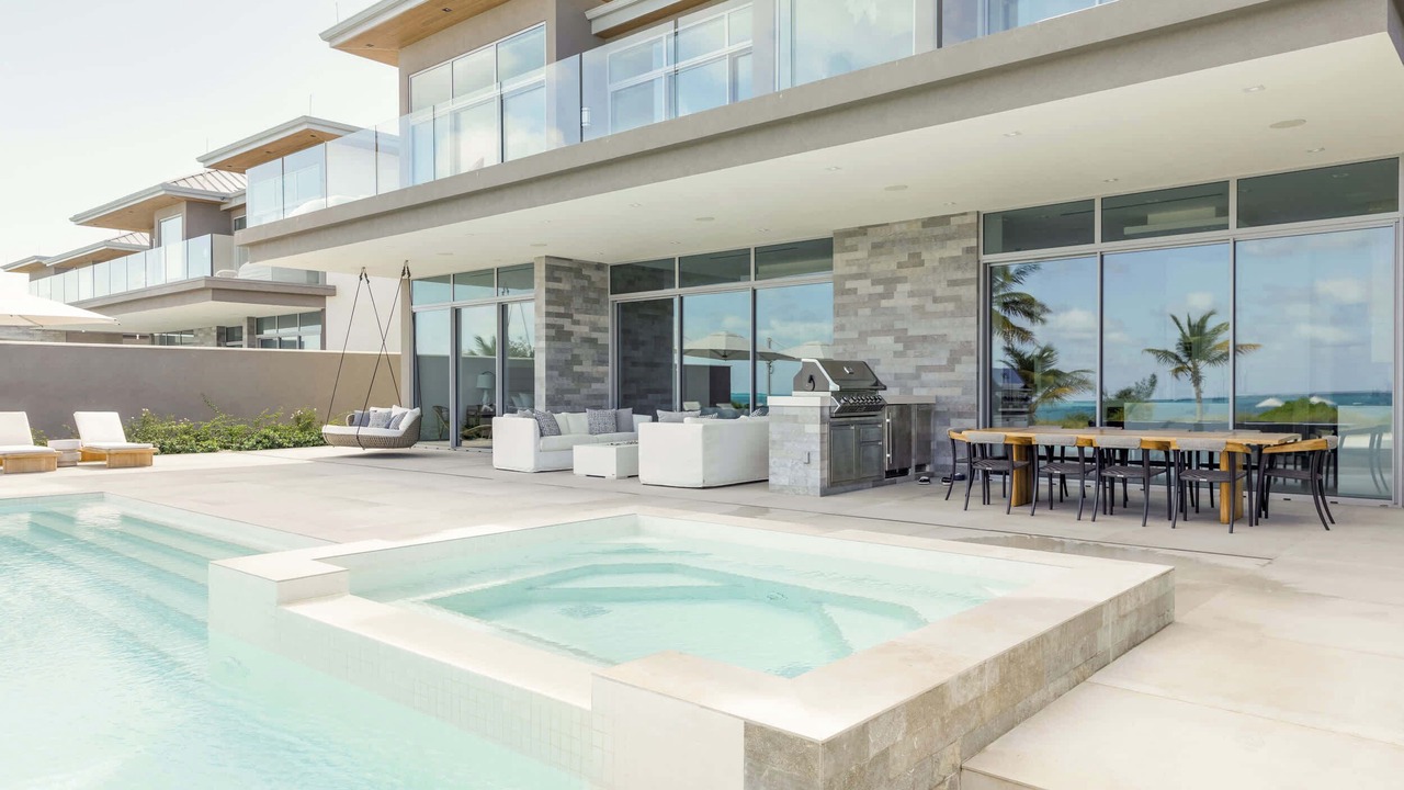Photo of Outdoor in Grace Bay West