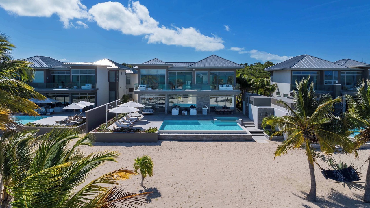Photo of Outdoor in Grace Bay West