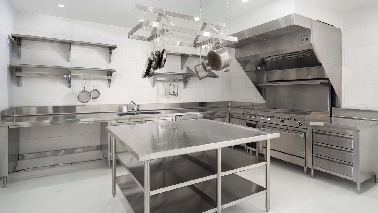 Photo of Kitchen in Long Bay Hills