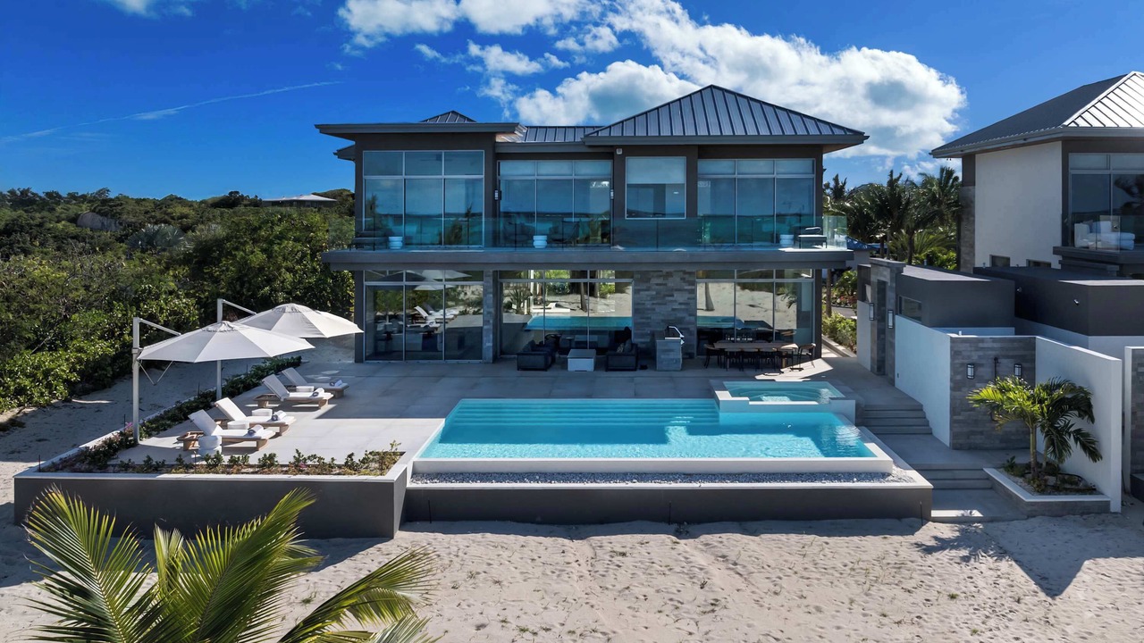Photo of Outdoor in Grace Bay West