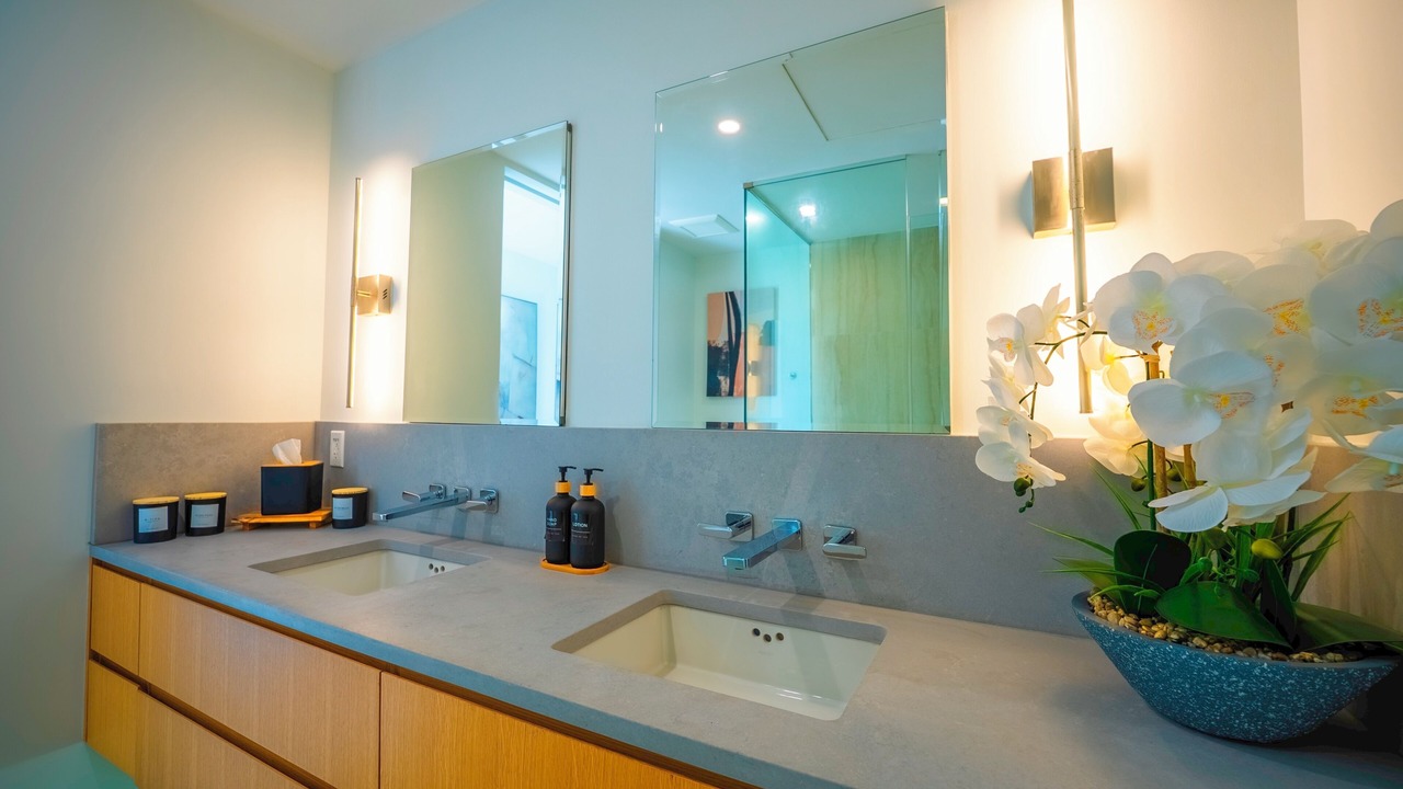Photo of Bathroom in Discovery Bay