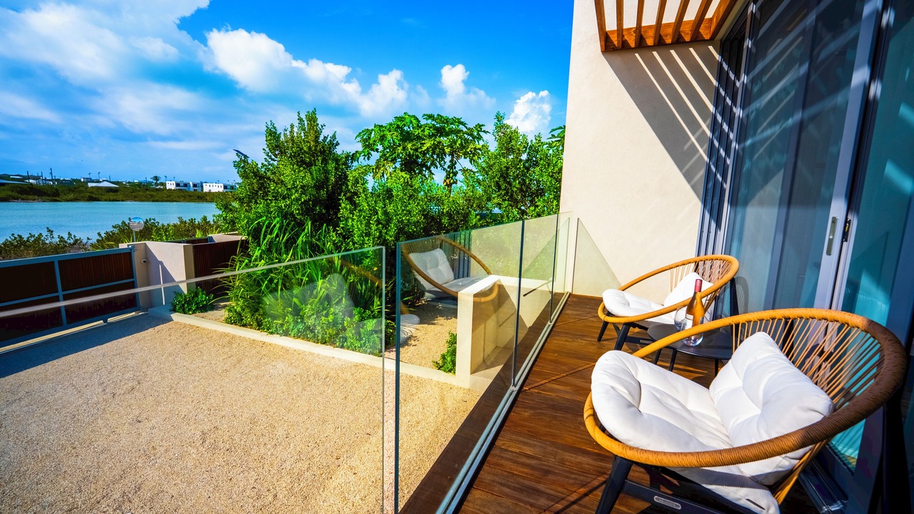 Photo of Patio Balcony in Discovery Bay