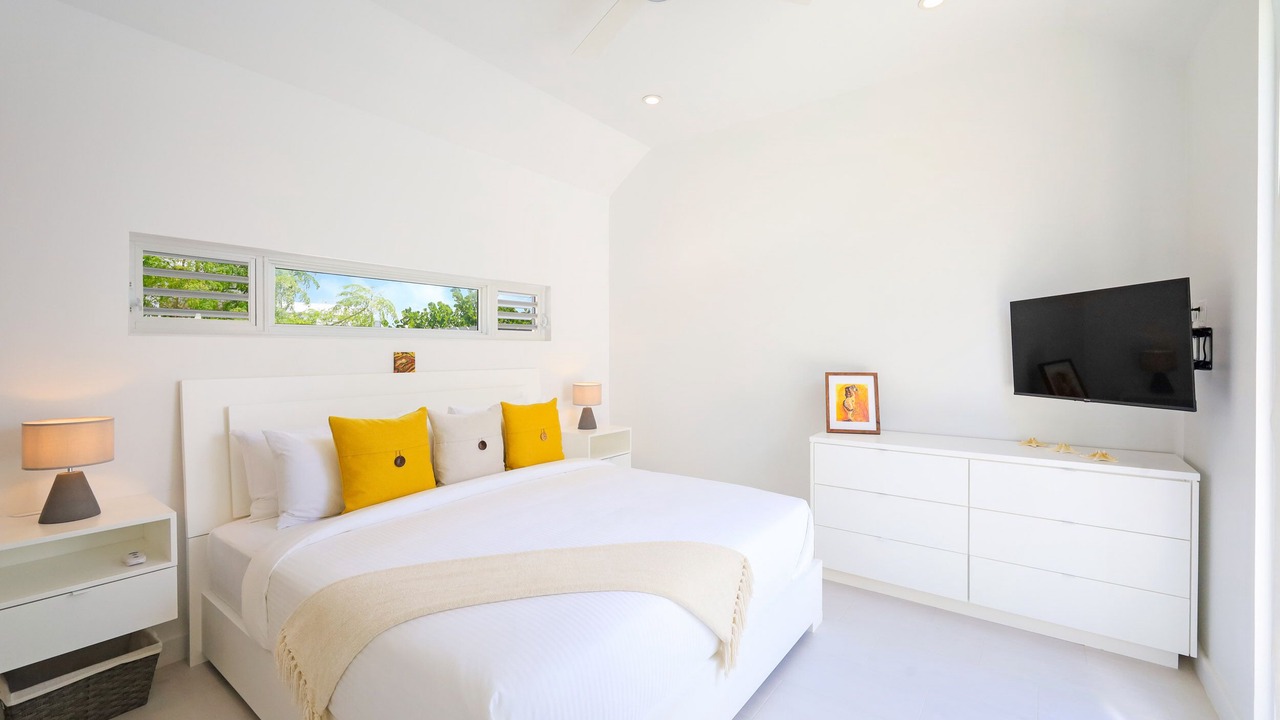 Photo of Bedroom in Leeward Settlement
