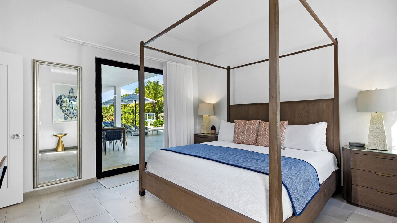 Photo of Others in Grace Bay West