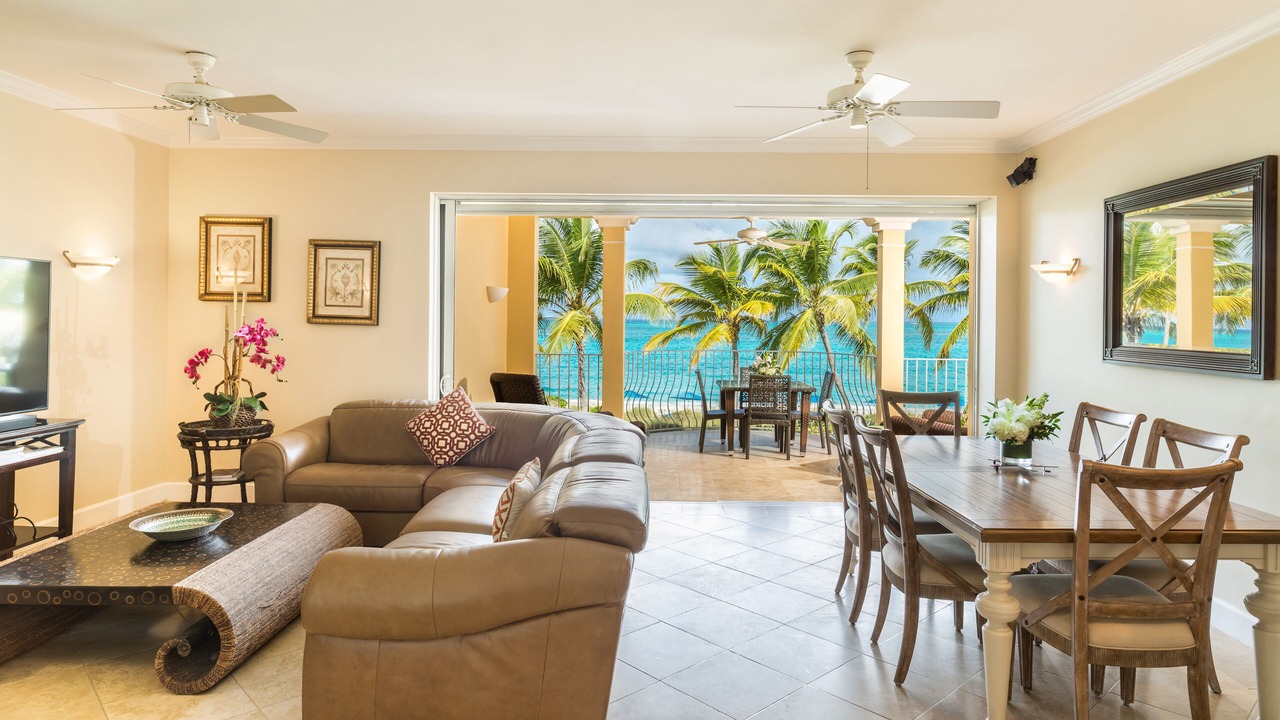 Photo of Livingroom in Grace Bay
