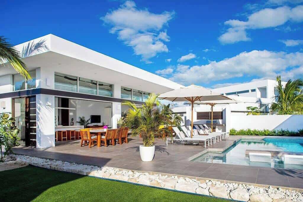 Photo of Outdoor in Long Bay
