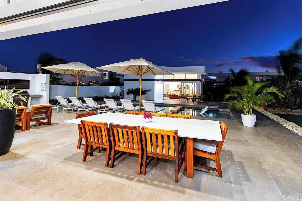 Photo of Outdoor in Long Bay