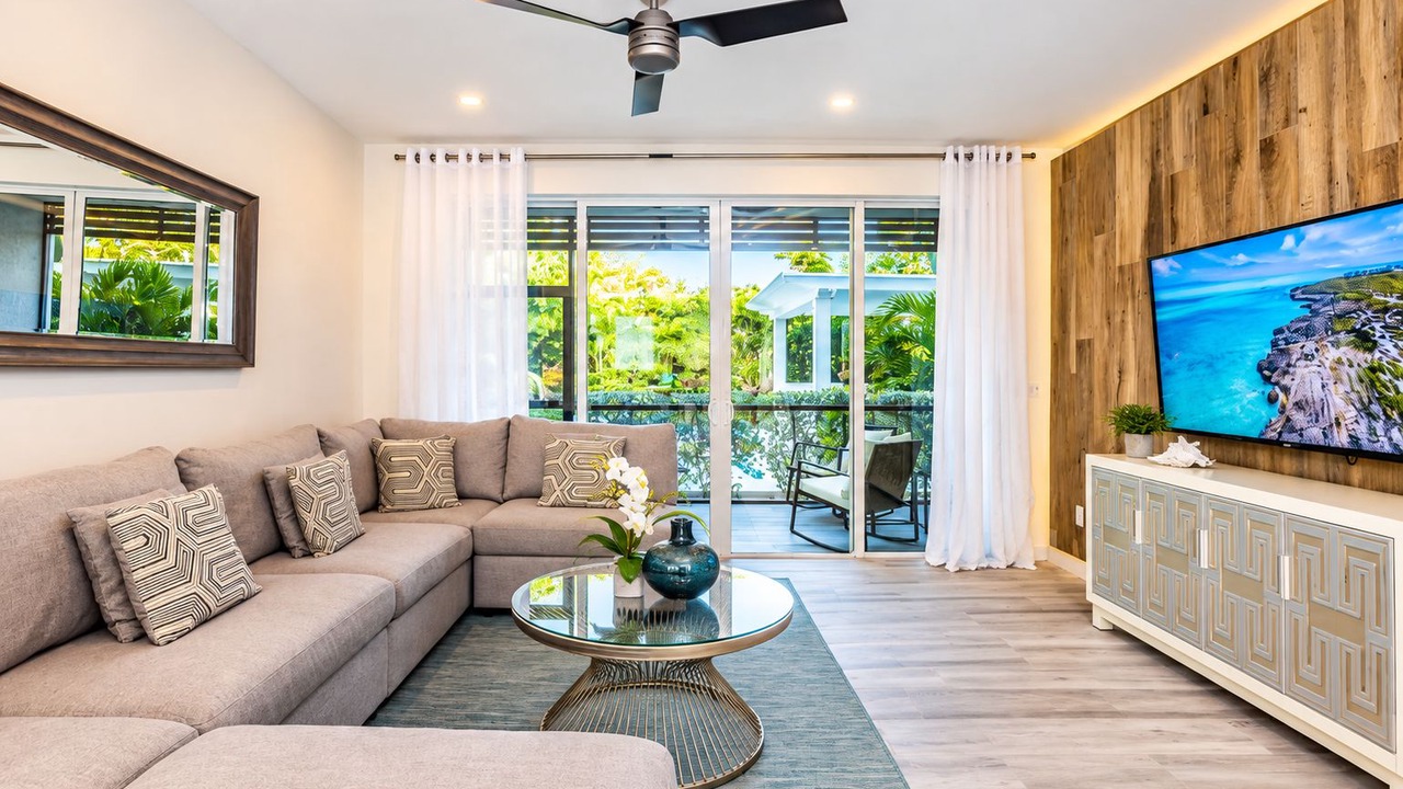 Photo of Livingroom in Grace Bay Hills