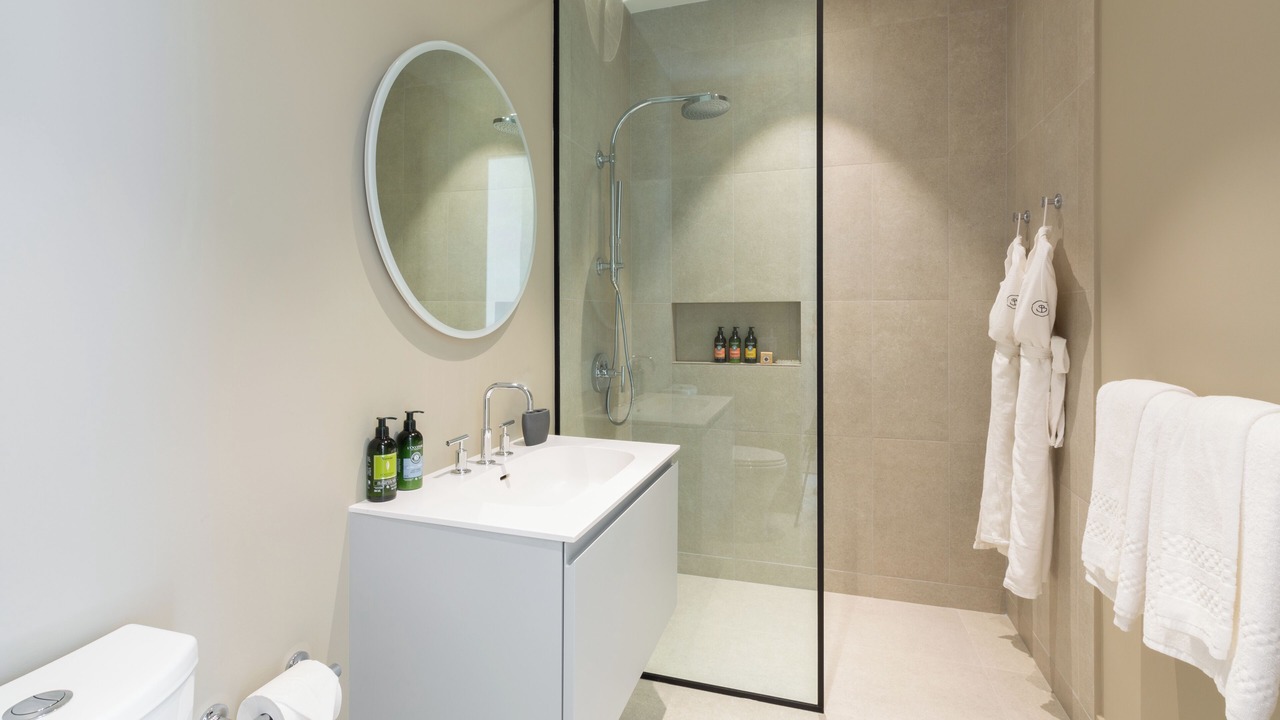 Photo of Bathroom in Long Bay Hills