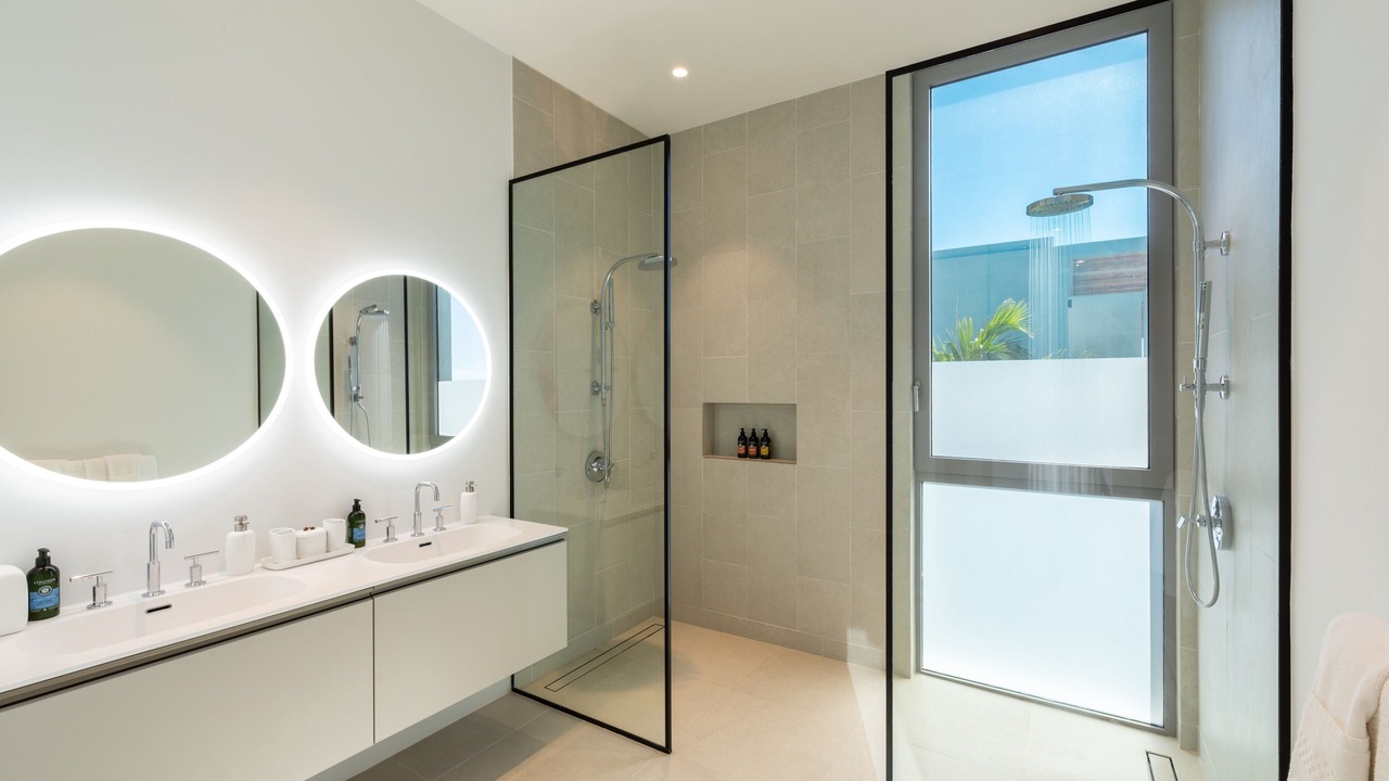 Photo of Bathroom in Long Bay Hills