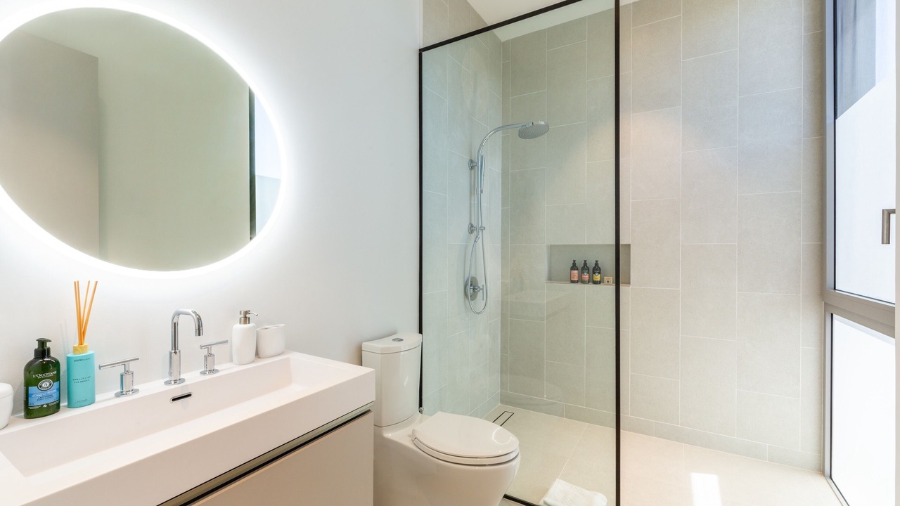 Photo of Bathroom in Long Bay Hills