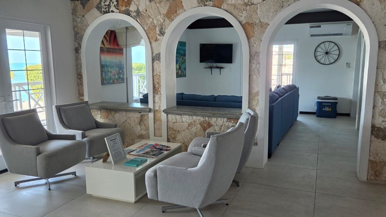 Photo of Livingroom in Ocean Point