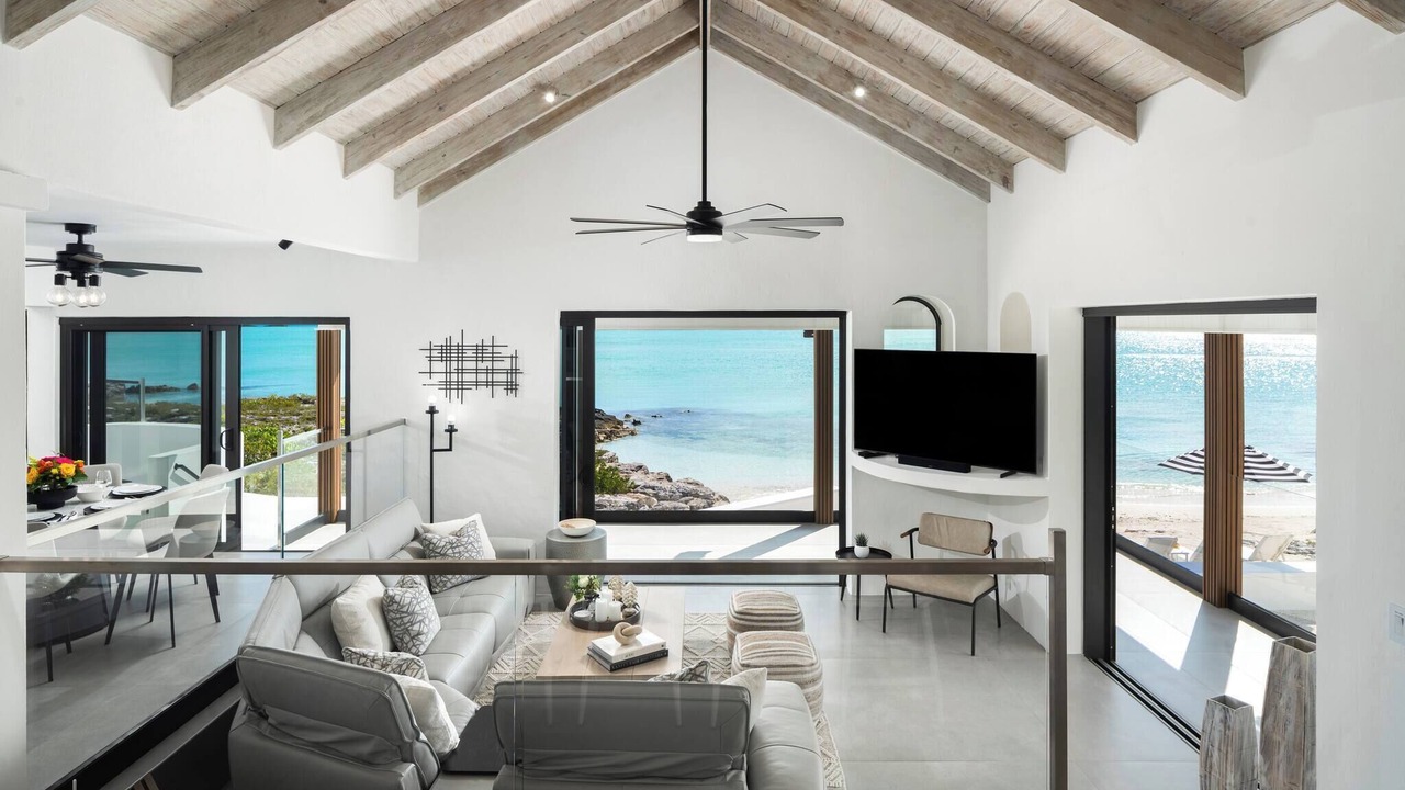 Photo of Livingroom in Venetian Road Settlement