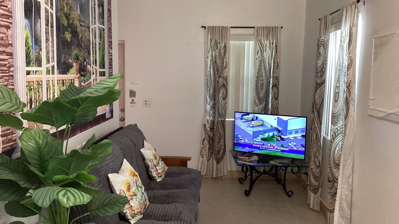 Photo of Livingroom in Cockburn Town