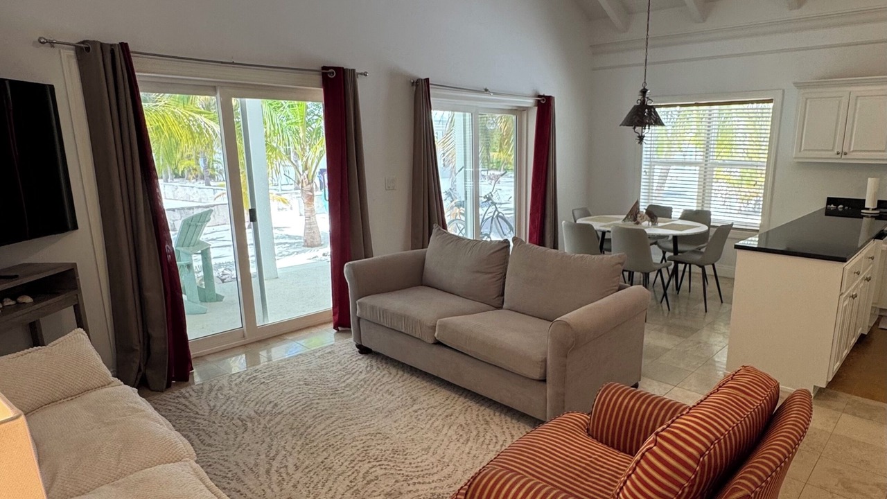 Photo of Livingroom in Sandy Point
