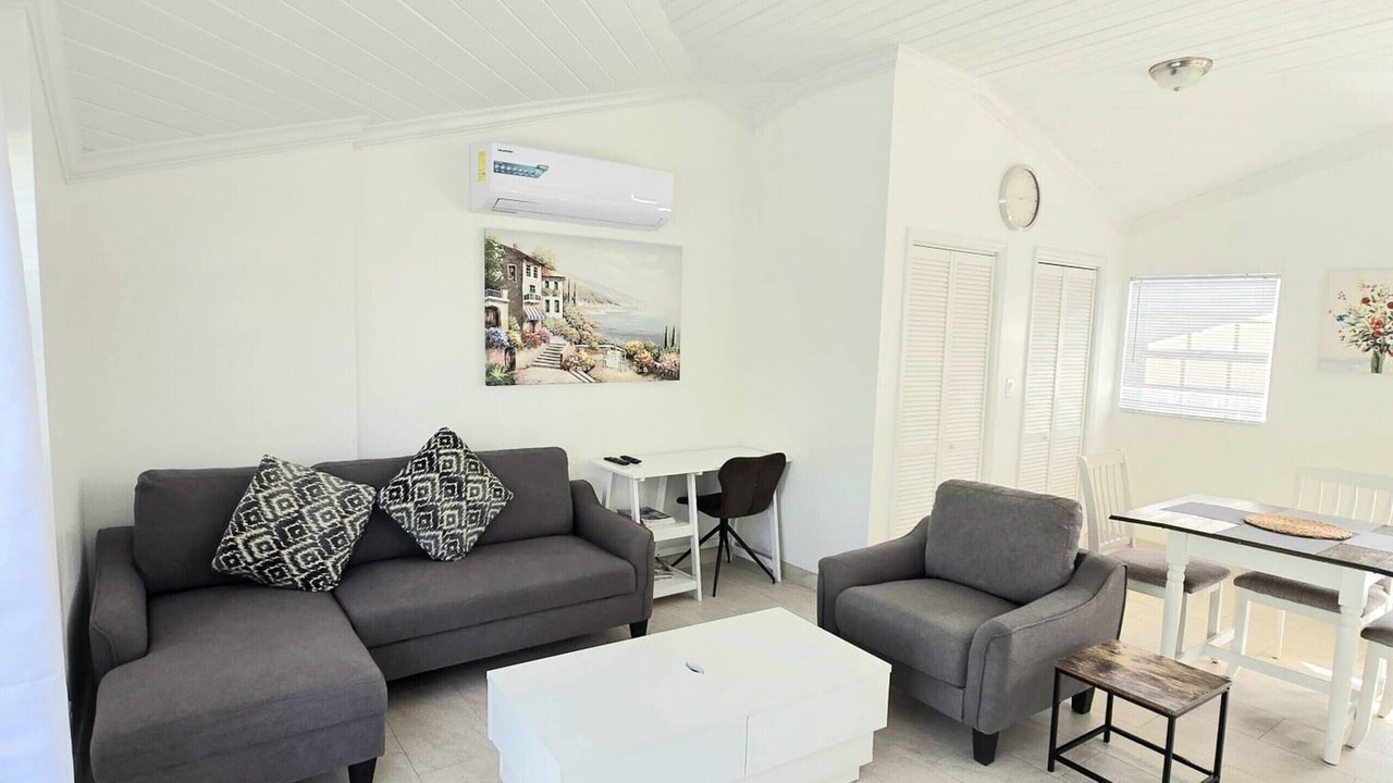 Photo of Livingroom in Ocean Point