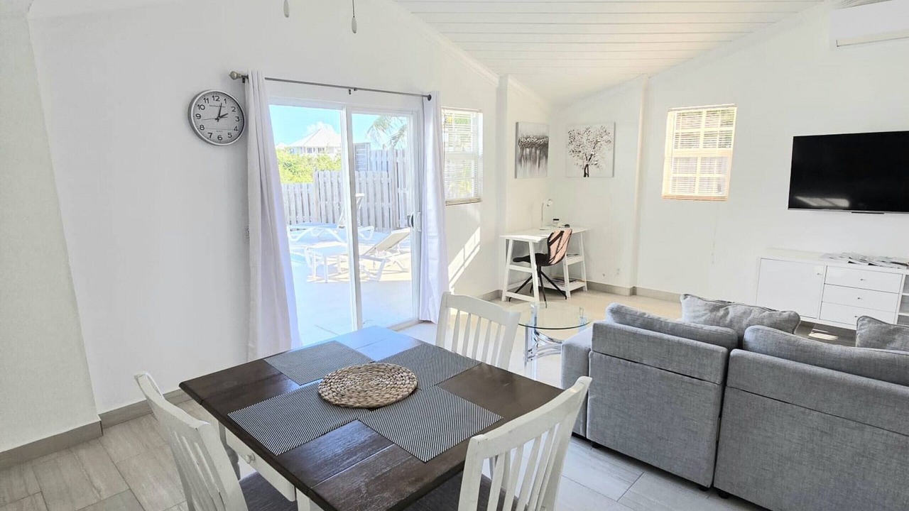 Photo of Livingroom in Ocean Point