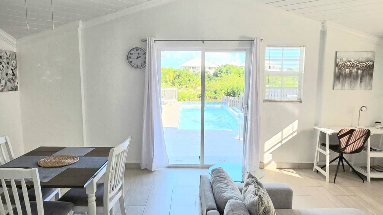 Photo of Livingroom in Ocean Point