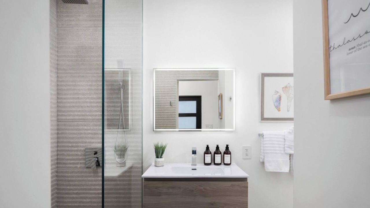 Photo of Bathroom in Venetian Road Settlement