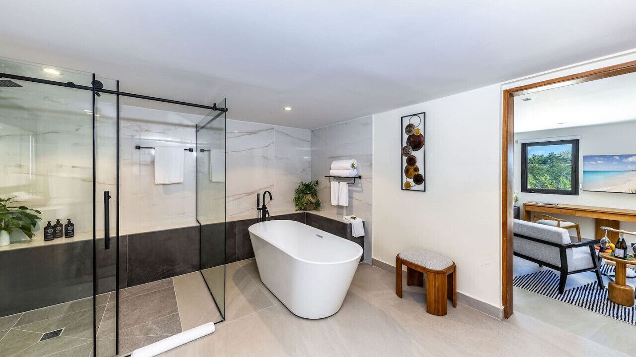 Photo of Bathroom in Long Bay