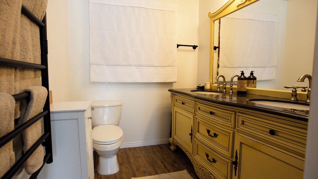Photo of Bathroom in Cockburn Town