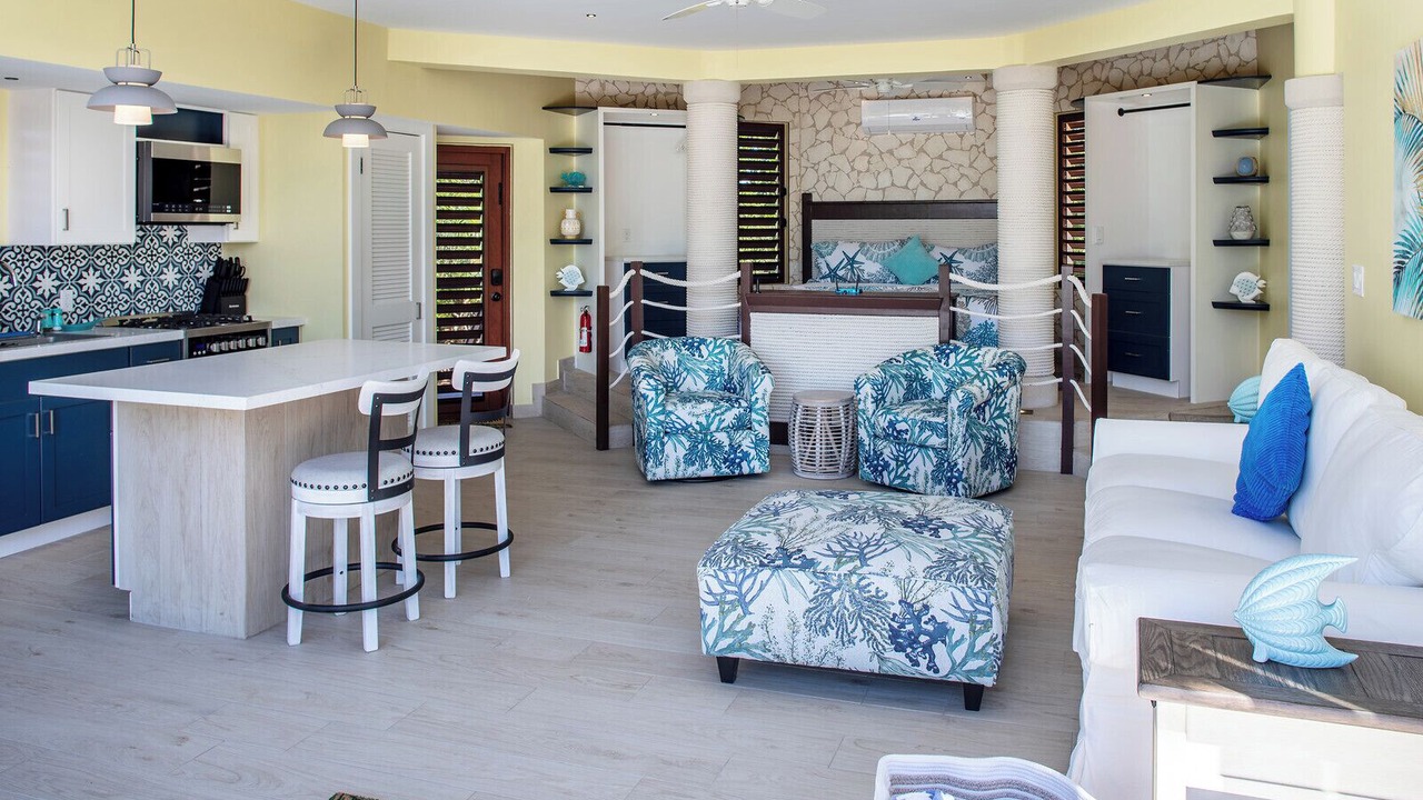 Photo of Livingroom in Leeward Settlement