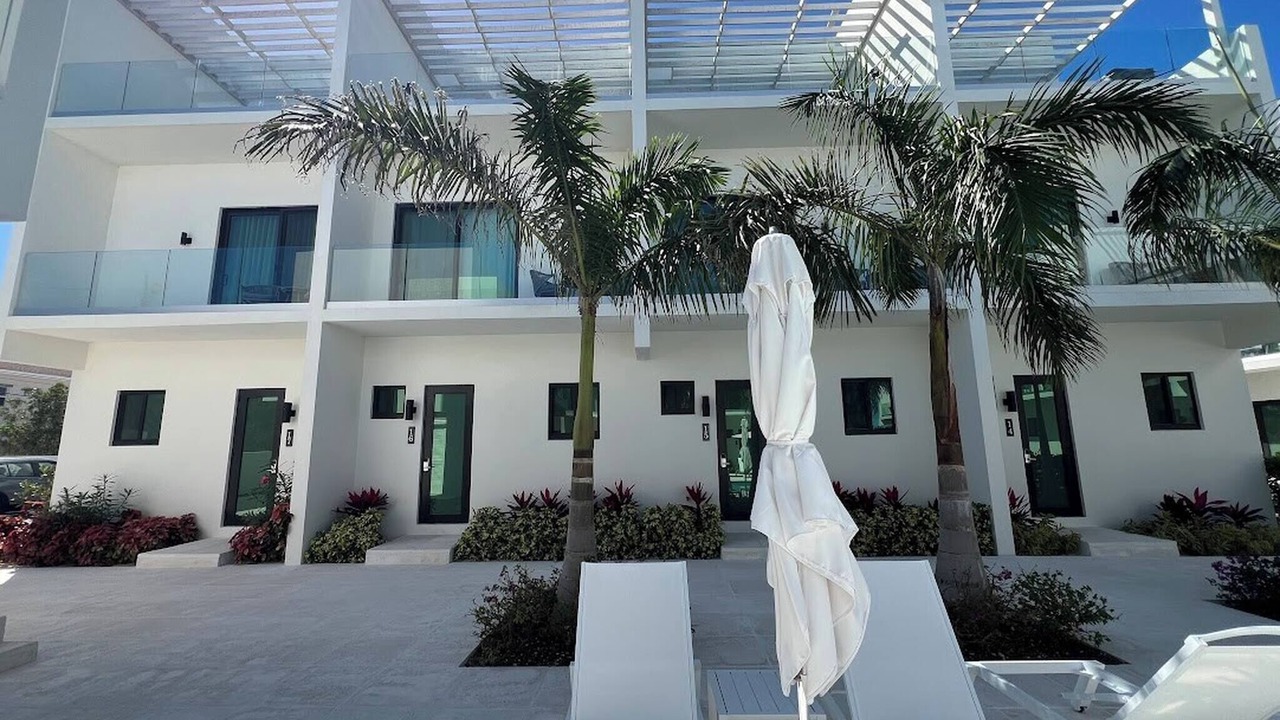 Photo of Patio Balcony in Grace Bay