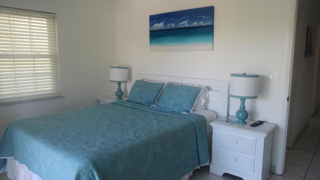 Photo of Others in Grace Bay