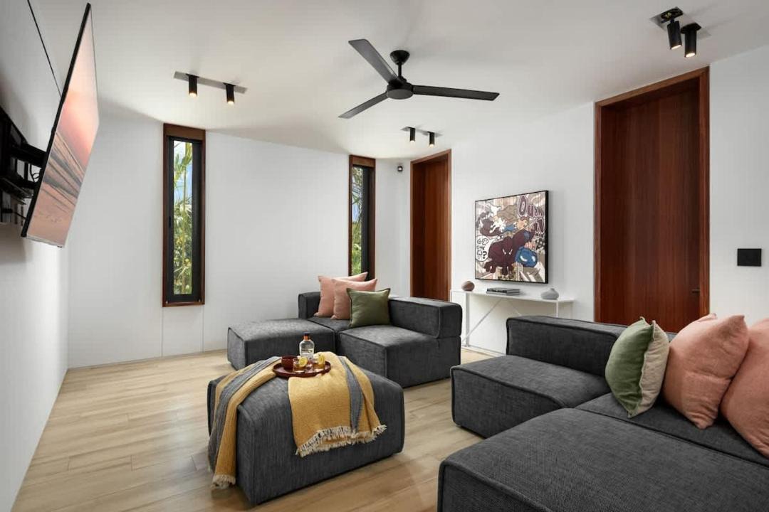 Photo of Livingroom in Long Bay