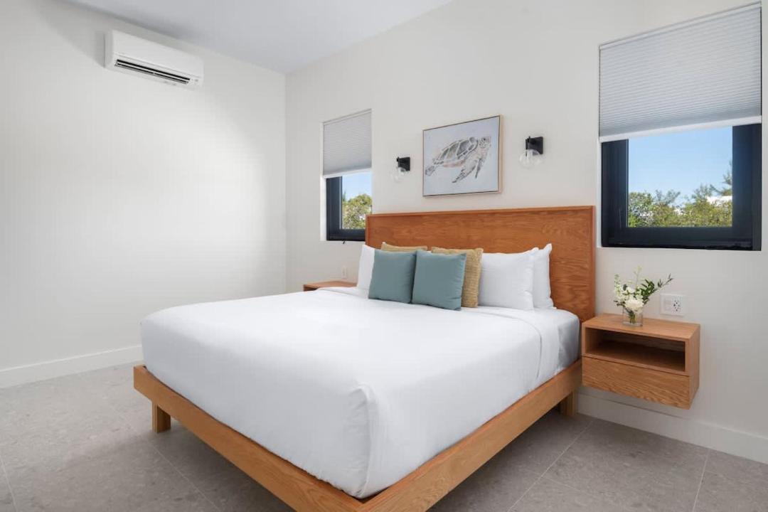 Photo of Bedroom in Leeward Settlement