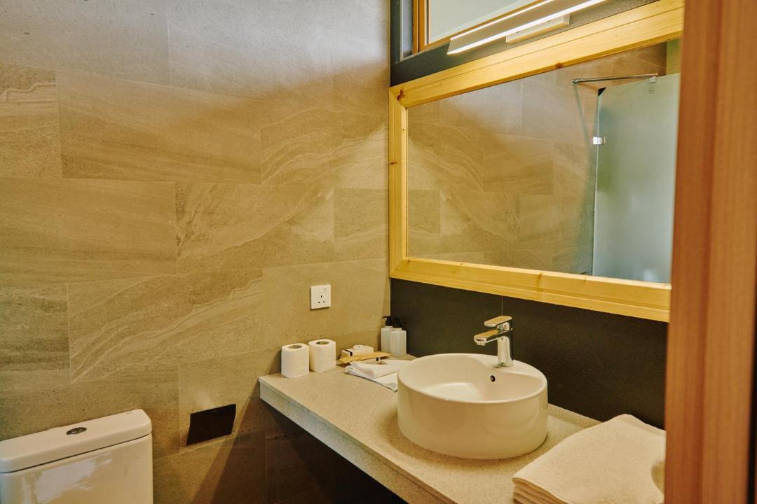 Photo of Bathroom in Maamigili