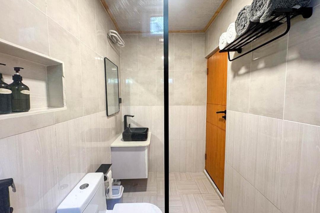 Photo of Bathroom in Dhiffushi