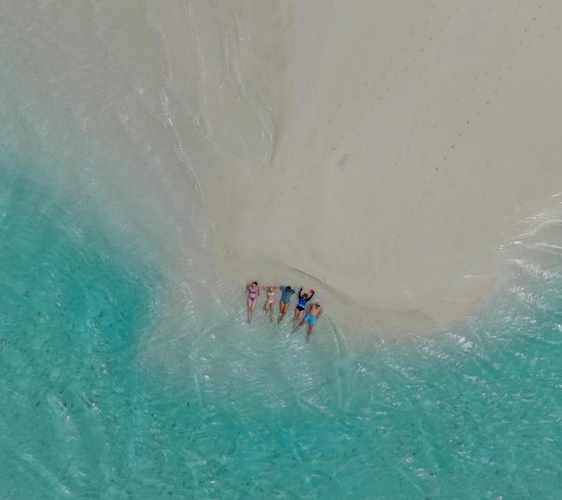 Photo of Human In Picture in Keyodhoo