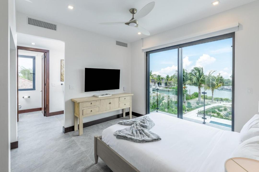 Photo of Bedroom in Leeward Settlement