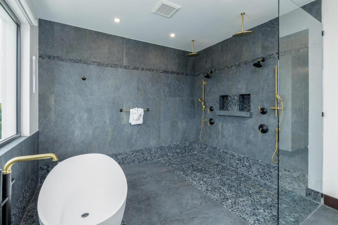 Photo of Bathroom in Leeward Settlement