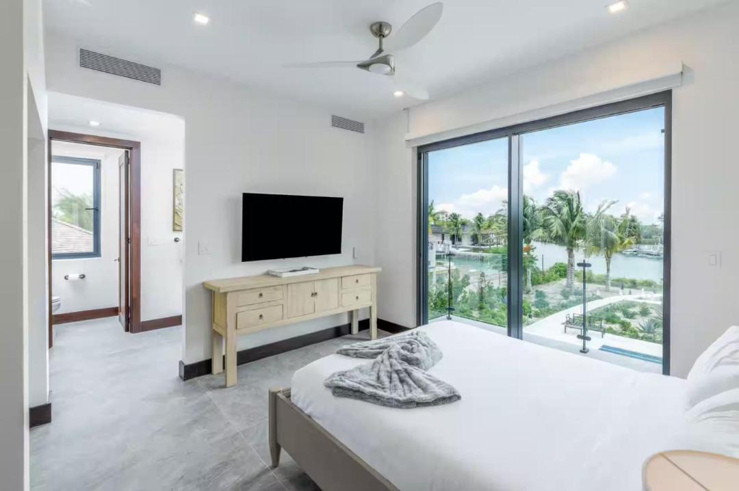 Photo of Bedroom in Leeward Settlement