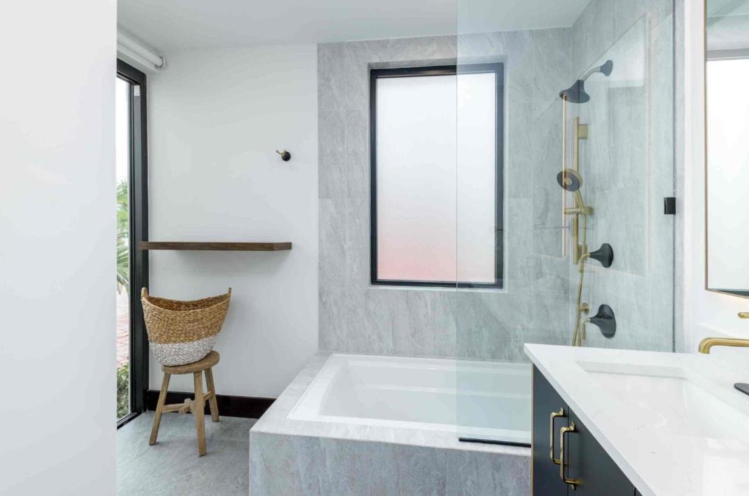 Photo of Bathroom in Leeward Settlement