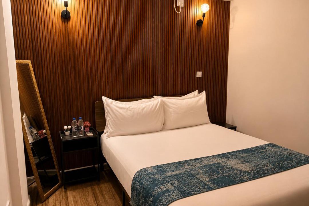 Photo of Bedroom in Male