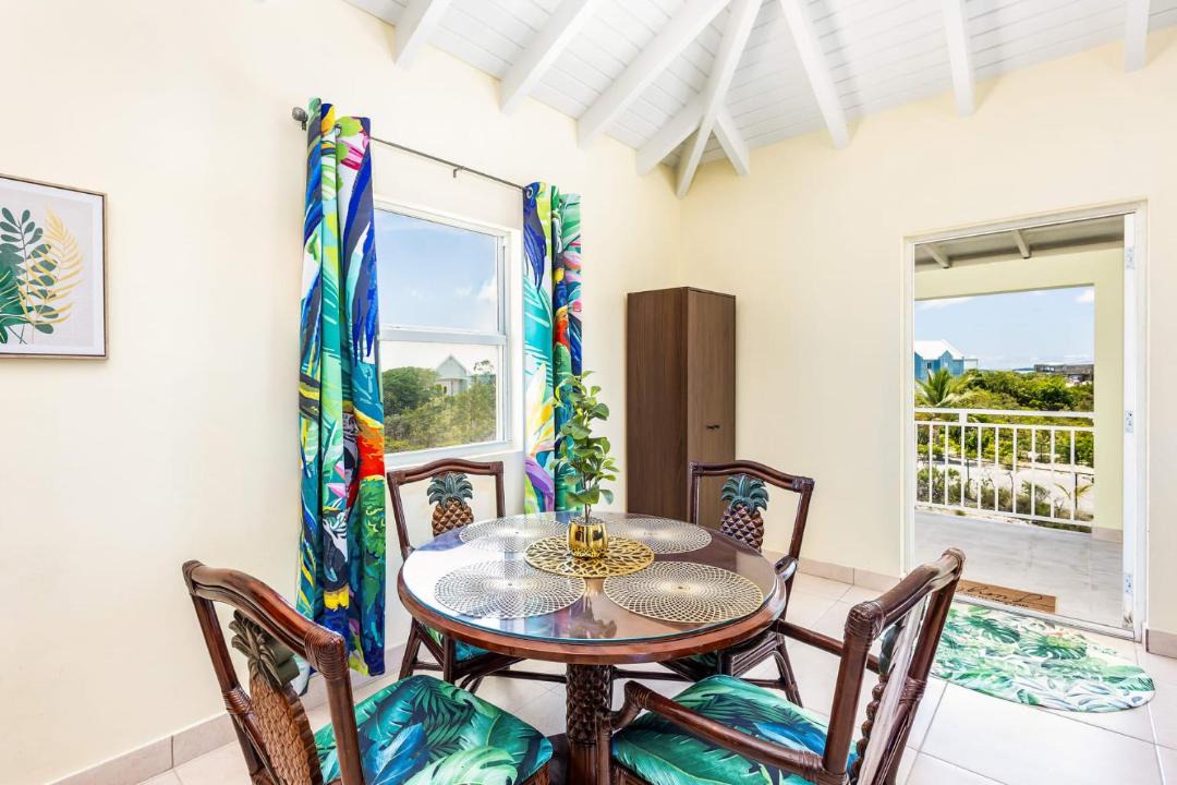 Photo of Livingroom in Ocean Point