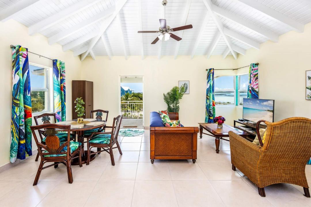 Photo of Livingroom in Ocean Point