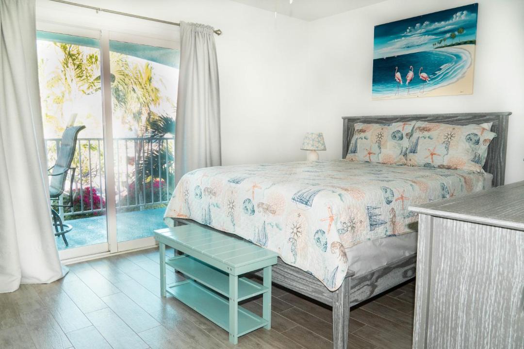 Photo of Others in Grace Bay