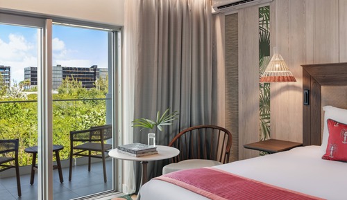 Standard Room, 1 King Bed, Balcony