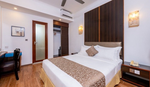 Deluxe Double Room with Pool View