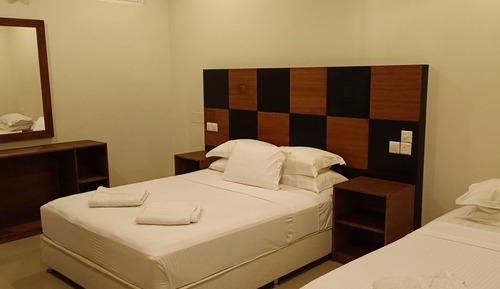 Deluxe Family Room