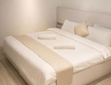 Superior Deluxe Double or Twin Room 