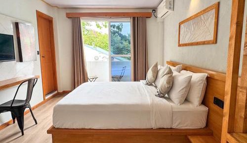 King Room with Balcony