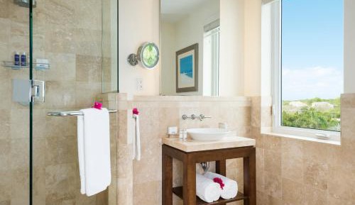 One-Bedroom Suite - Oceanfront